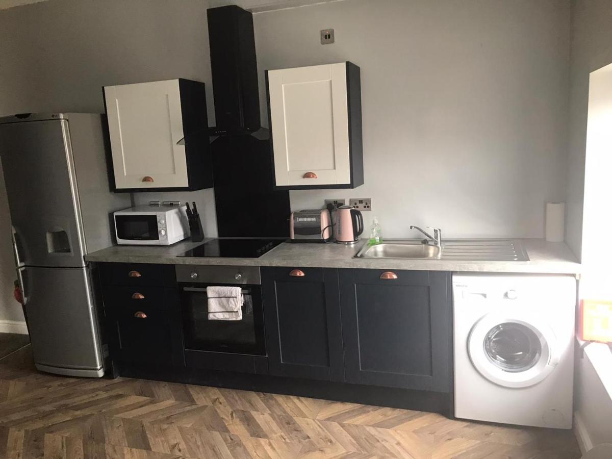 My Perfect Place Rooms & Apartments -Some Rooms With Hot Tub- Free Parking Blackpool Exterior photo