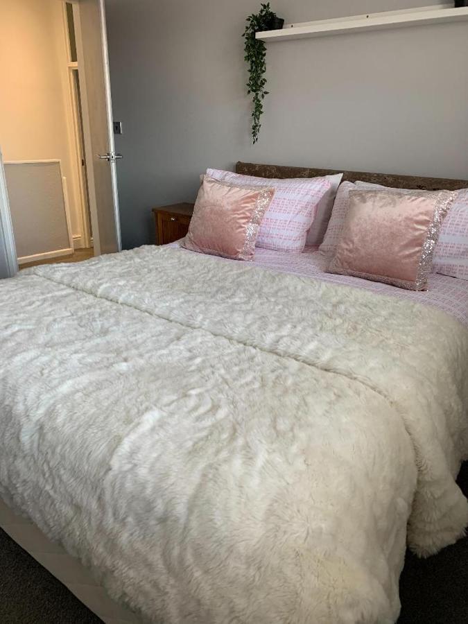My Perfect Place Rooms & Apartments -Some Rooms With Hot Tub- Free Parking Blackpool Exterior photo