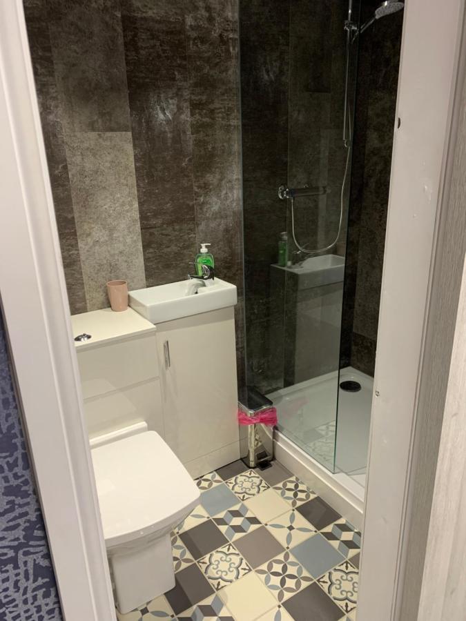 My Perfect Place Rooms & Apartments -Some Rooms With Hot Tub- Free Parking Blackpool Exterior photo